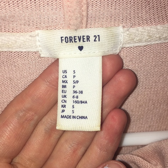 Forever21 kind of cropped hoodie - Picture 2 of 3